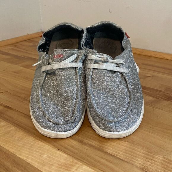 Hey Dude Silver Sparkle Disco Ball Wendy Kid's Slide On Shoes Size 4 - Picture 1 of 7